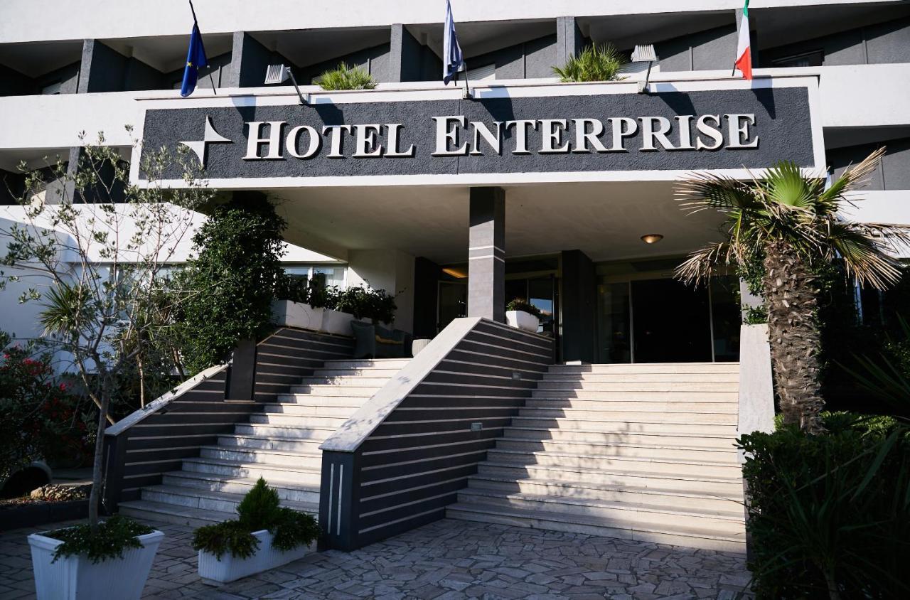 Hotel Enterprise Montalto di Castro Exterior foto